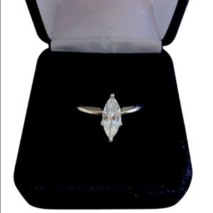 1.16 ctw Marquise Diamond Ring with Appraisal